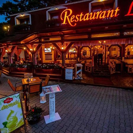 Pensiune Restaurant Lyra Corunca Exterior foto